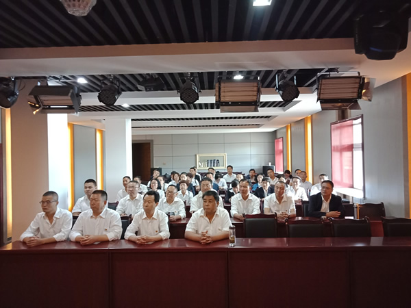 隴運集團(tuán)公司黨委開展“不忘初心、牢記使命”紀(jì)念建黨98周年主題黨日活動