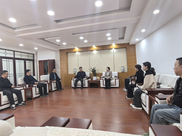 隴運(yùn)集團(tuán)潤(rùn)華旅游客運(yùn)公司、晟游天下旅行社與隴南師范學(xué)院歷史文化與旅游學(xué)院達(dá)成見(jiàn)習(xí)合作意向
